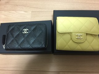 皆さんの財布見せてください。