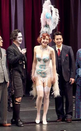 具が見えた”？ 長澤まさみ 剃毛M字開脚“御開帳