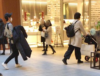 矢部浩之＆青木裕子夫妻目撃  主導権は完全に青木に