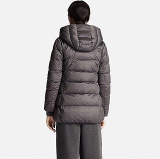 定価が安いダウンってゴミ袋着ているようにみえる