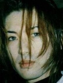 GACKTの元愛人が「首吊り自殺」未遂