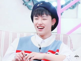 変な韓国アイドル