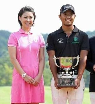 古閑美保が小平智と結婚「3・4（ミホ）」の日に入籍