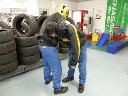 ガラガラ声で有名なプロレスラー本間朋晃選手、邪道のDDTを受け救急搬送