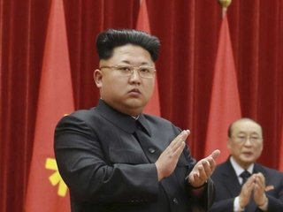 【北朝鮮】金正恩氏が喜び組の下着に3億8000万円支出 中国からガーターを輸入