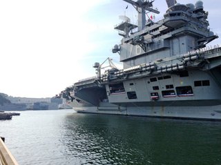 アメリカ海軍の空母打撃群、朝鮮半島に向けて航行 北朝鮮を牽制か