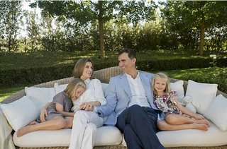 スペイン国王夫妻が来日 皇居で歓迎式典