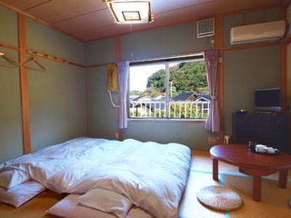 城島茂　25才年下小説家志望グラドルと自宅マンション愛