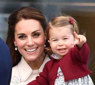 シャーロット王女、2歳にしてまるでおばさん!?同情とショックの声