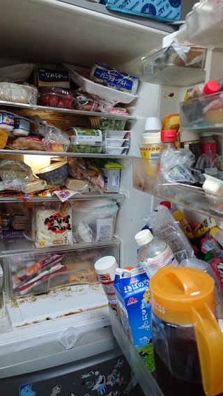 皆の家の冷蔵庫の中やキッチンを見せて