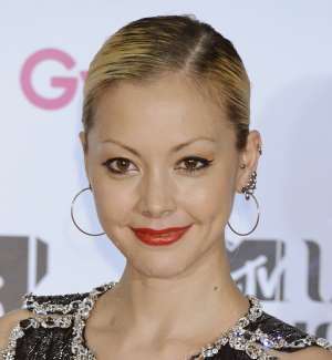 土屋アンナ 子供の学級だよりや郵便物を「読んでも分からない」と捨てる