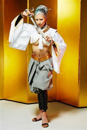 浅田舞（２８）女優デビュー作で下乳を披露！！