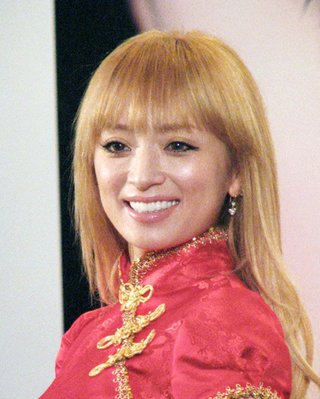 黒沢かずこに似てる？　“激太り説”の浜崎あゆみはどこへ行く