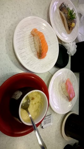暇すぎるからかっぱ寿司来て写真撮ったよ！