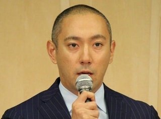 子供達の精神的ケア？ 市川海老蔵さん一家、ディズニーランドで目撃される