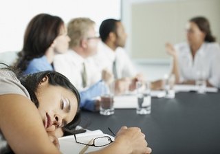 新社会人を襲う昼間の眠気の真相