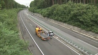 中央道で家族4人が乗った車が事故 7歳男児死亡