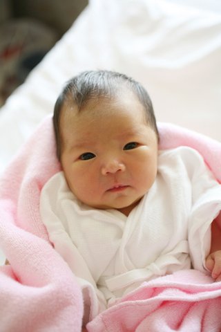 YouTubeでアンパンマンのおもちゃ紹介してる姉妹