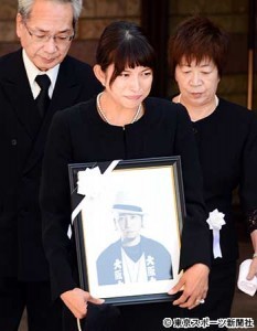 上原多香子　自死した夫の遺書公開で「俳優との不倫」発覚