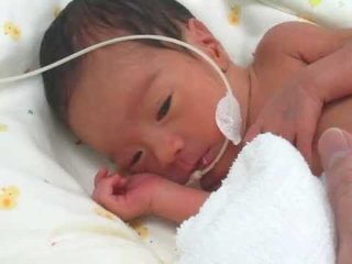 YouTubeでアンパンマンのおもちゃ紹介してる姉妹