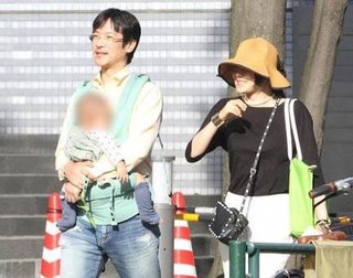 父親たちの抱っこ紐。街ゆく人々の目にはどう見えている？