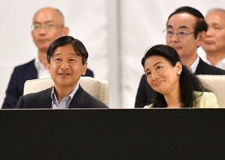 【皇室】眞子さま婚約内定会見、皇太子ご夫妻の重要公務と日程重なり波紋