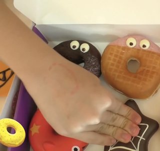 YouTubeでアンパンマンのおもちゃ紹介してる姉妹