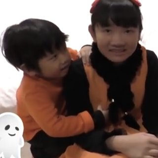 YouTubeでアンパンマンのおもちゃ紹介してる姉妹