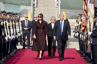 トランプ氏、韓国にブチ切れ「文大統領に現実を教えることになる」　訪韓は「通告」だけ