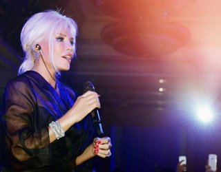 世界一若く見える71歳女性と元クラスメートを並べた結果