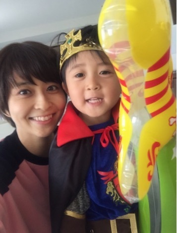 市川海老蔵と小林麻耶、ハワイ旅行を満喫も”子どもたちへの対応”に大ブーイング