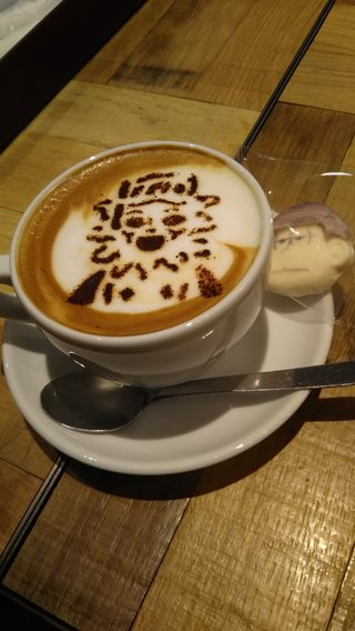 【炎上】おそ松さんカフェの朝食がボッタクリすぎて物議