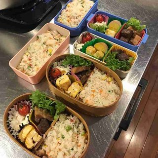 つるの剛士、療養中の妻に代わって子供4人分の弁当作り　「父親、夫の鑑」の声