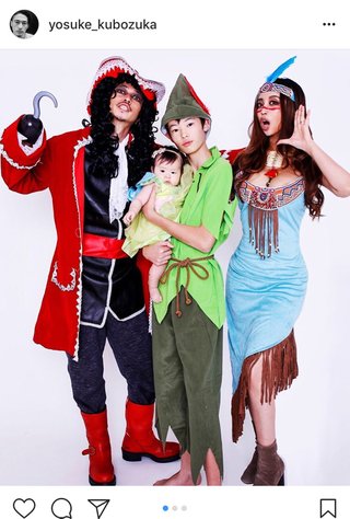 「素敵な兄妹」「アイルくんがまんま窪塚さん」　窪塚洋介、娘の初節句で家族写真を公開