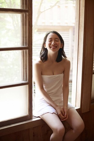 吉岡里帆の可愛い写真を集めたよー