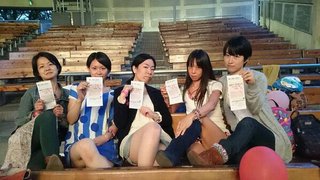 【朗報】若き美女たちが戦争法案に反対して「戦争ラブな男とはHしない会」を結成する