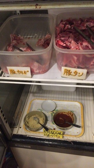近所にある1000円で食べ放題の焼き肉店（※ただしセルフサービス）