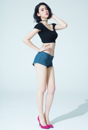 三浦春馬と三吉彩花が「深夜のデート愛」ツーショット撮！