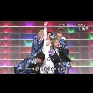 NEWS手越、替え歌で「嵐の口パク」を批判　嵐ファンがブチギレの地獄絵図に 
