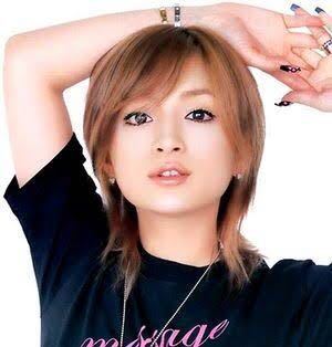 色白の浜崎あゆみと色黒の安室奈美恵