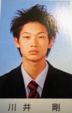 綾野剛の卒アルカッコよすぎじゃない？