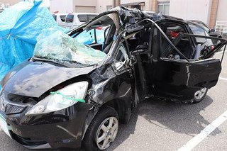 中学生運転の車が事故 女子中学生死亡