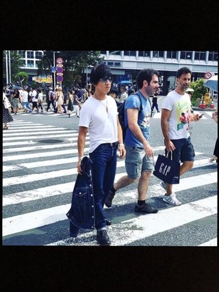 木村拓哉に遭遇。腕が紫に腫れてる