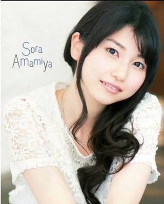 横山由依に似てない？