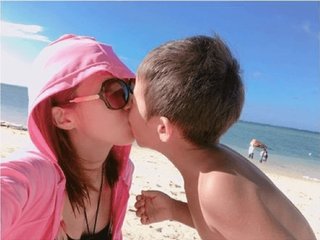 辻希美、｢見た瞬間ドン引き･･･｣愛息との“ポッキー口チュー”に批判殺到