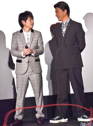 木村拓哉、koki揃って厚底、足を修正