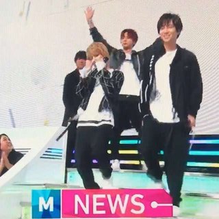 手越裕也のハンドサインにファン絶叫 