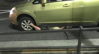 泥酔”ラグビー日本代表、浅原(東芝)選手が車の下敷きに…事故直後の衝撃写真をフジが独自入手