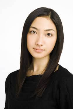 Ｋｏｋｉ，が新聞７４紙の全面広告に登場　全紙文字が違う意味深内容にネットも注目