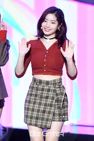 TWICEのサナって子日本人なんだね。めっちゃ可愛い。